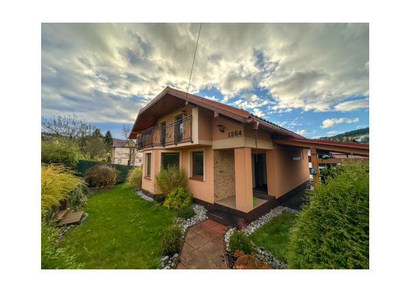 Prenájom | Rodinný dom s terasou a záhradou, Čierne