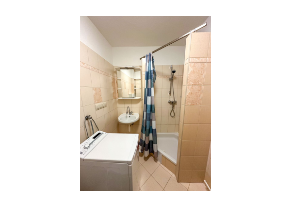 Prenájom | 2-izbový byt po rekonštrukcii s balkónom, Martin - Priekopa