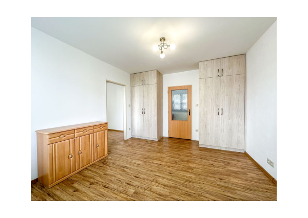 Prenájom | 2-izbový byt po rekonštrukcii s balkónom, Martin - Priekopa