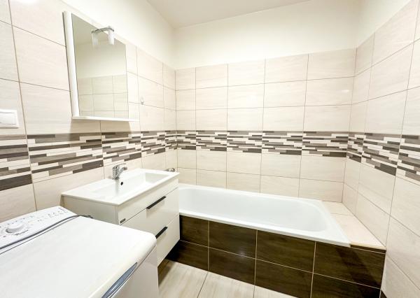 Prenájom | 2-izbový byt po rekonštrukcii v Bytči, Bottova