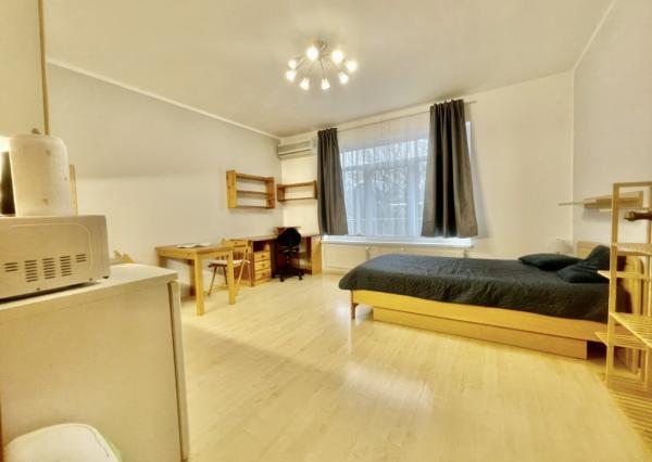 Garsónka s výhľadom na Draždiak – Antolská 4