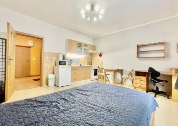 Garsónka s výhľadom na Draždiak – Antolská 4