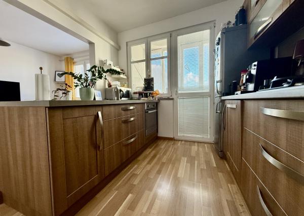 Prenájom 3 izbový byt - Bratislava - Petržalka, Hálova