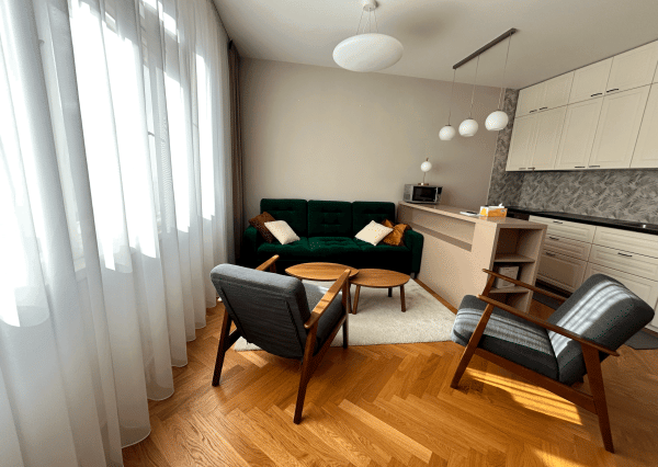 Prenájom 3 izbový byt - Bratislava - Staré Mesto, Dunajská