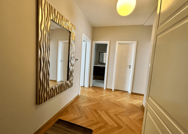 Prenájom 3 izbový byt - Bratislava - Staré Mesto, Dunajská