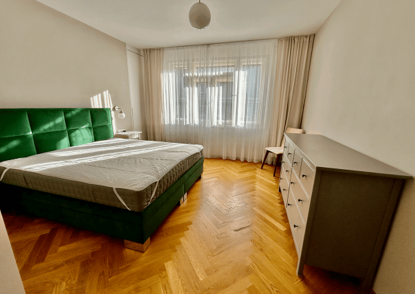 Prenájom 3 izbový byt - Bratislava - Staré Mesto, Dunajská