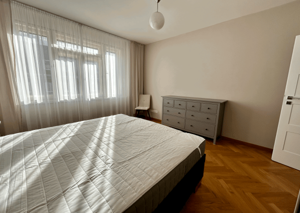 Prenájom 3 izbový byt - Bratislava - Staré Mesto, Dunajská