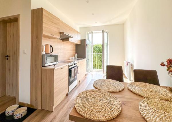 Prenájom | 2-izbový byt so zariadením a balkónom, KNM - Murgašova