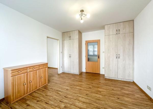 Prenájom | 2-izbový byt po rekonštrukcii s balkónom, Martin - Priekopa