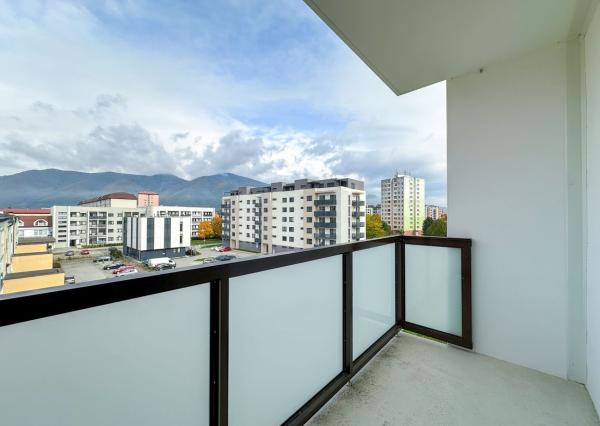 Prenájom | 2-izbový byt po rekonštrukcii s balkónom, Martin - Priekopa