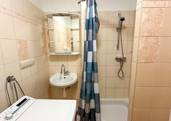 Prenájom | 2-izbový byt po rekonštrukcii s balkónom, Martin - Priekopa