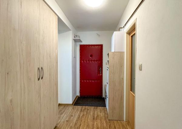 Prenájom | 2-izbový byt po rekonštrukcii s balkónom, Martin - Priekopa