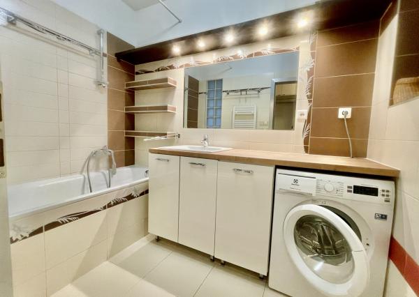 2i byt pri Parku A. Hlinku s loggiou a garážovým státím