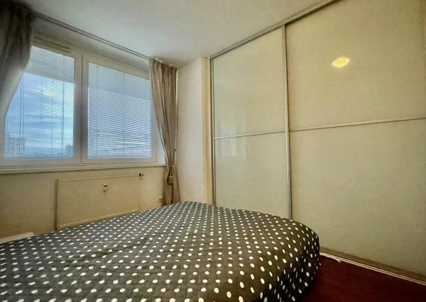 2i byt pri Parku A. Hlinku s loggiou a garážovým státím