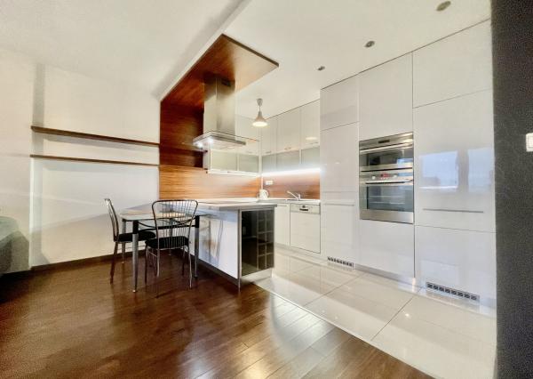 2i byt pri Parku A. Hlinku s loggiou a garážovým státím