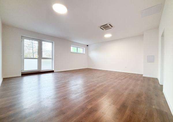 Prenájom | Obchodné priestory 40 m², Vlčince