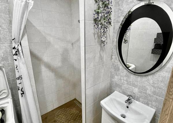 prenájom | moderný 1-izbový byt s balkónom na Strede