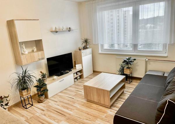 prenájom | moderný 1-izbový byt s balkónom na Strede