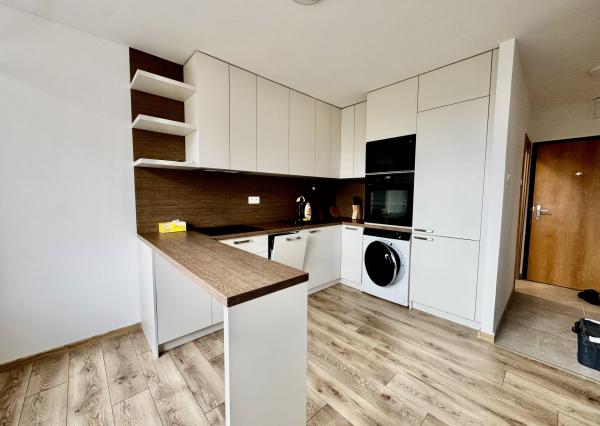 Prenájom | Moderný 2 izbový byt v Bratislave - lokalita Ružinov