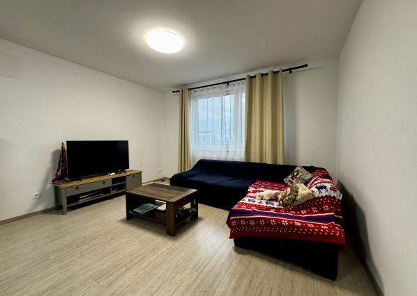 Prenájom | Štýlový a plne zariadený 3 izbový byt v Bratislave - lokalita Ružinov