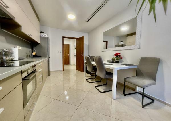 Prémiový 2-izbový byt na 3. poschodí s balkónom v centre BA