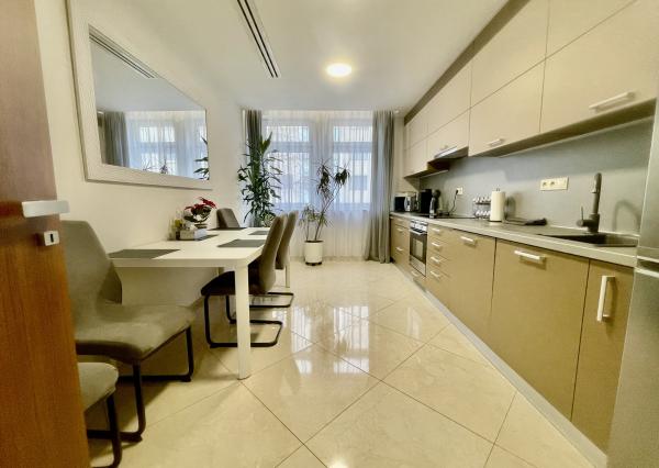 Prémiový 2-izbový byt na 3. poschodí s balkónom v centre BA