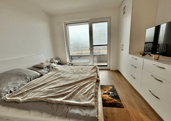 Prenájom 2 izbový byt - Bratislava - Devínska Nová Ves, M...