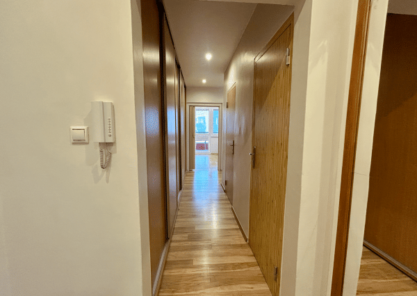 Predaj 3 izbový byt - Bratislava - Karlova Ves, Nad lúčkami