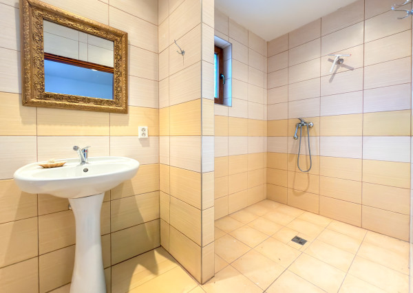 Predaj | Rodinný dom pod horami, Stará Bystrica