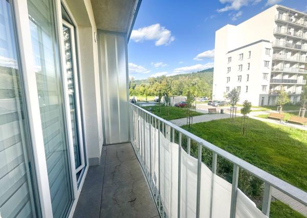 Prenájom | Moderná garsónka so zariadením a balkónom, KNM