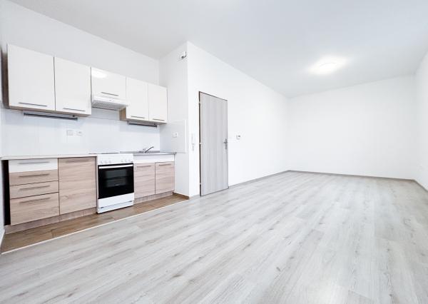 Prenájom | 2-izbovy byt s parkovaním, KNM