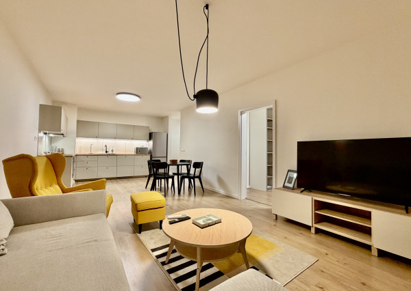 Prenájom 2-izbový byt s loggiou a garážou – Biely kríž