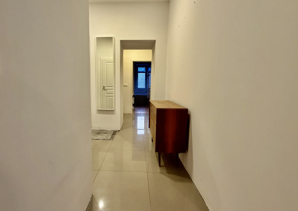 Prenájom 3-izbový byt s balkónom a výťahom – centrum BA