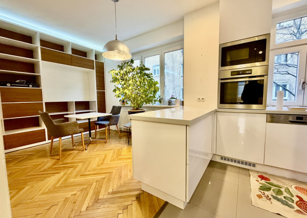 Prenájom 3-izbový byt s balkónom a výťahom – centrum BA