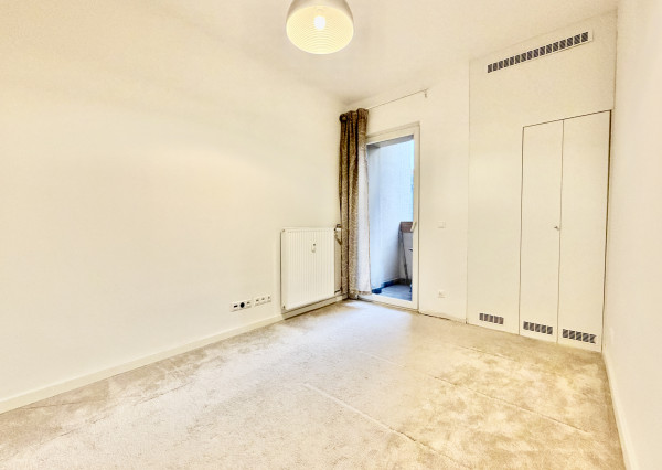 Prenájom 3-izbový byt s balkónom a výťahom – centrum BA