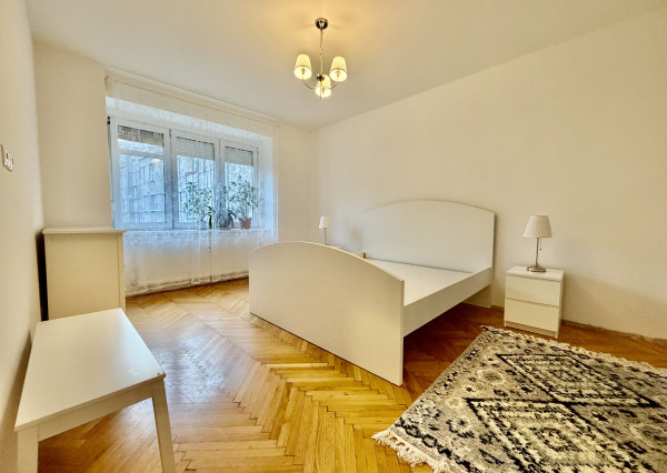 Prenájom 3-izbový byt s balkónom a výťahom – centrum BA