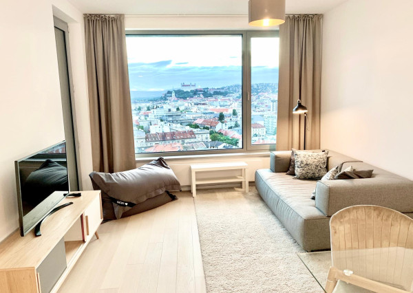 Prémiový 2-izbový byt Sky Park s výhľadom