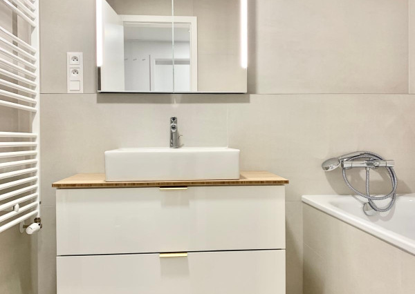 Prémiový 2-izbový byt Sky Park s výhľadom