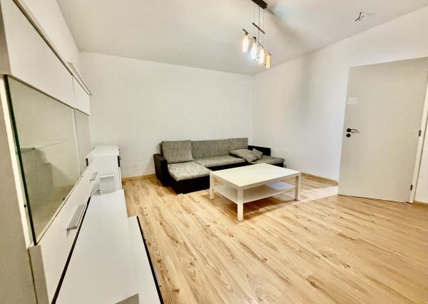 Prenájom 3-izbový rodinný dom na prenájom – 100 m², BA