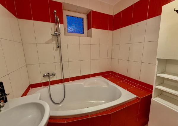 Prenájom 3-izbový rodinný dom na prenájom – 100 m², BA