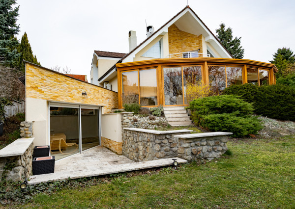 6i, RD s bazénom a wellness, Strmé Vŕšky, Záhorská Bystrica