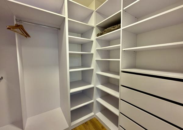 Moderný 2i byt s AC a šatníkom na Metodovej – Novostavba