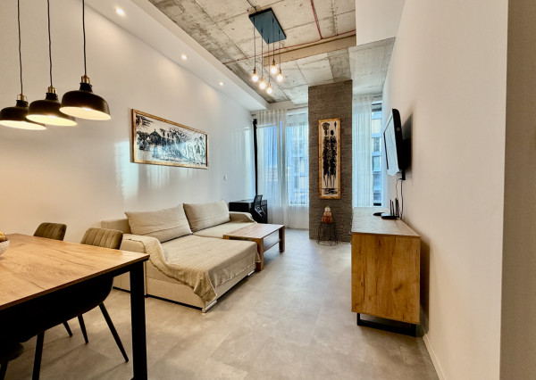 Industriálny 2i s vysokými stropmi v srdci Downtownu