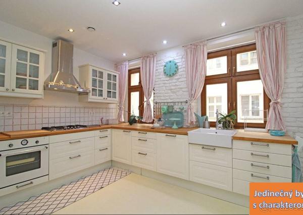 PRENÁJOM – 2i, 72 m2 byt, centrum mesta, Hviezdoslavovo nám.