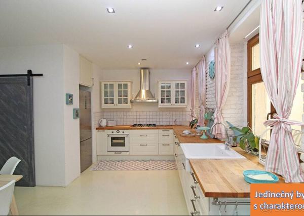 PRENÁJOM – 2i, 72 m2 byt, centrum mesta, Hviezdoslavovo nám.