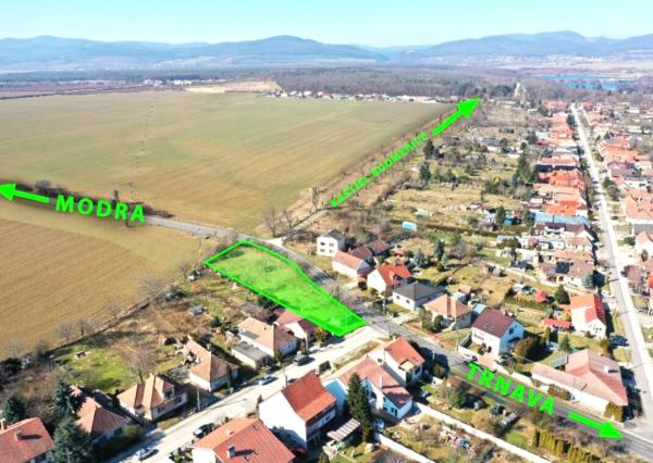 PREDAJ – stavebný pozemok 1714 m2, Budmerice, okr. Trnava.