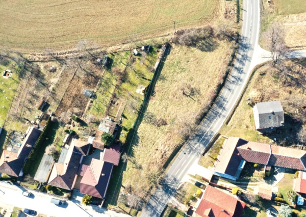 PREDAJ – stavebný pozemok 1714 m2, Budmerice, okr. Trnava.