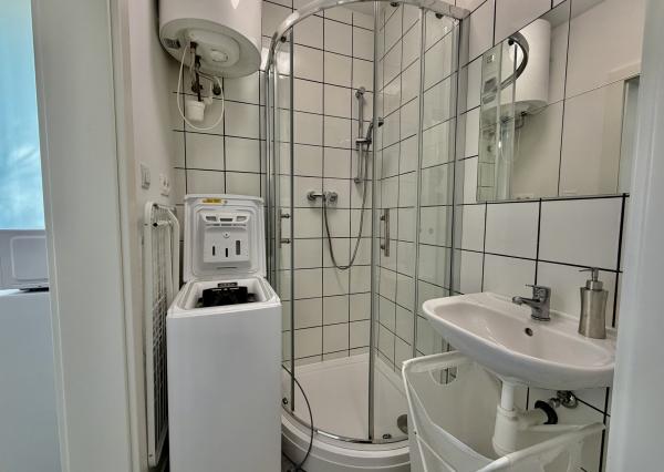 Garsónka s 10m² terasou a parkovaním – súkromie na Kramároch