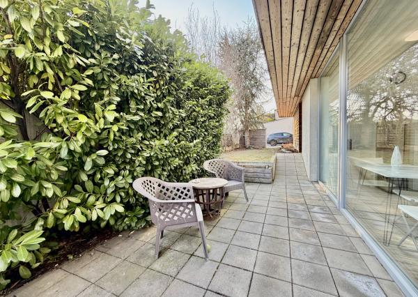 Garsónka s 10m² terasou a parkovaním – súkromie na Kramároch