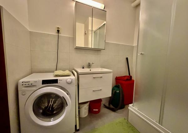 Šikovný 1i byt s balkónom v tichej časti Vrakune (30 m²)